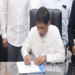 නව අමාත්‍යතුමා රාජකාරී භාර ගැනීම